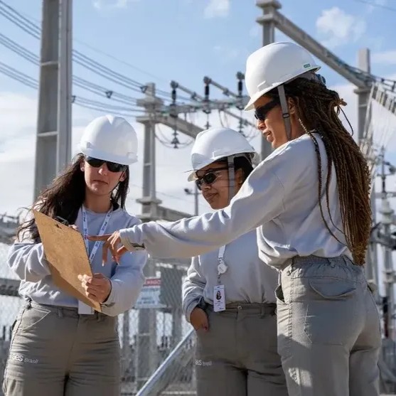 Mulheres na Transição Energética: Liderança e Inovação nas Energias Renováveis no Brasil
